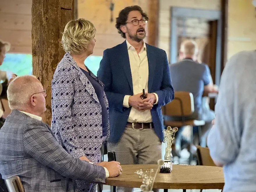 Napraten en netwerken na afloop van de sessie